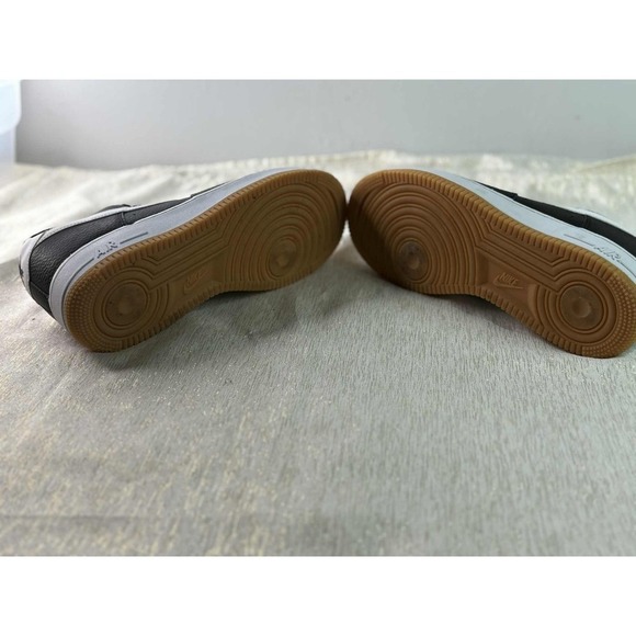 Nike Air Force 1 Low '07 Black White Gum Men size 8.5 - Picture 2 of 6